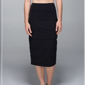 Lululemon yoga over skirt in black
